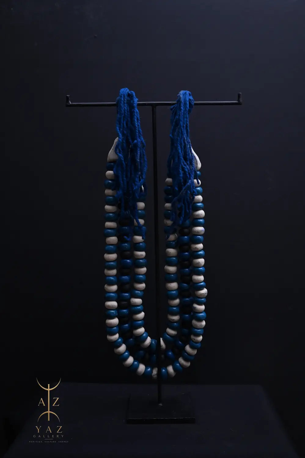 Azure Harmony Pendant Wall Art – Handmade Blue & Ivory Beaded Sculpture on Black Stand (62 x 34 cm)