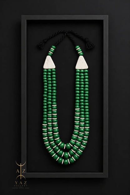 EMERALD ROOTS An Icon of Strength Heritage & Refined Luxury