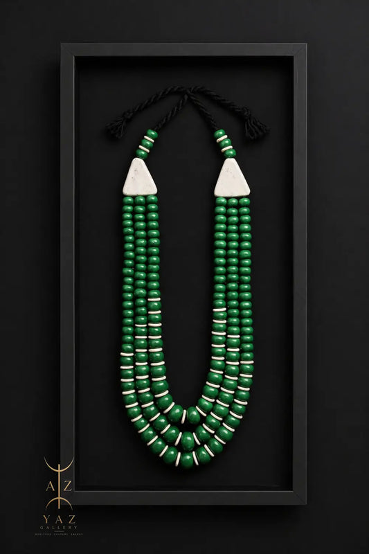 EMERALD ROOTS An Icon of Strength Heritage & Refined Luxury