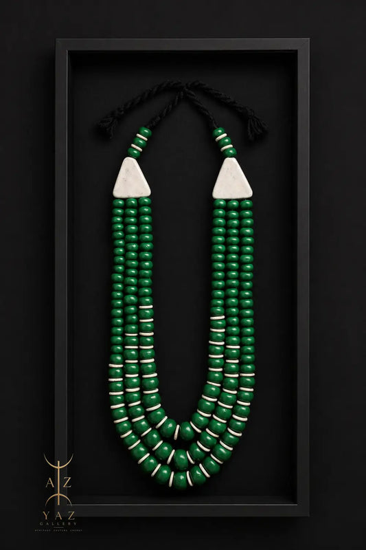 EMERALD ROOTS An Icon of Strength Heritage & Refined Luxury